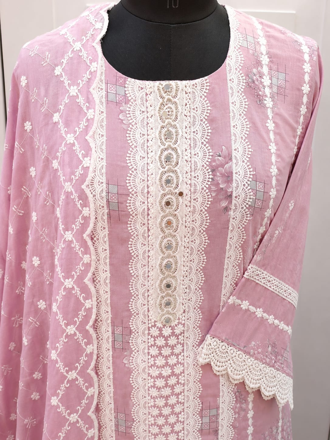 Blush Pink Embroidered Lace 3-Piece Suit Set - Image 2