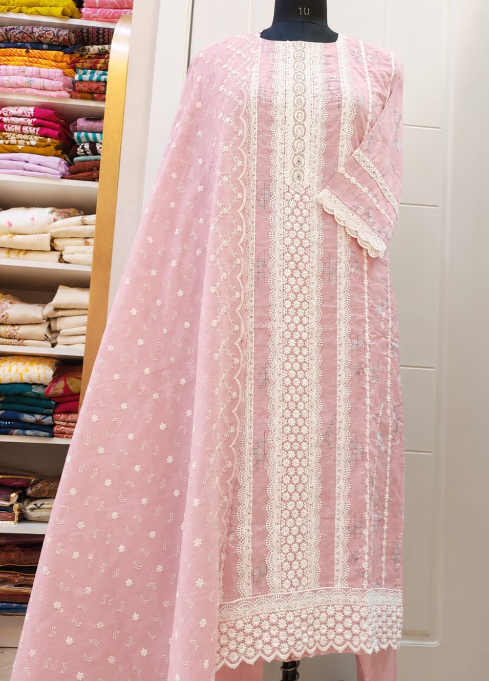Blush Pink Embroidered Lace 3-Piece Suit Set - Image 4